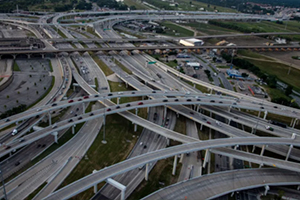 基建法案落地，德州将获得超过350亿美元拨款改善基础设施！